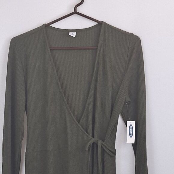 Ladies wrap front dress NWT - Picture 2 of 11